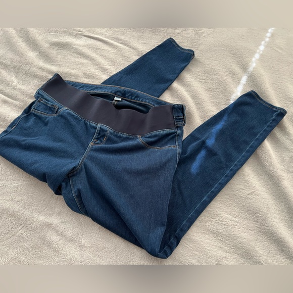 Old Navy Maternity Jeans Size 14 - Picture 1 of 8